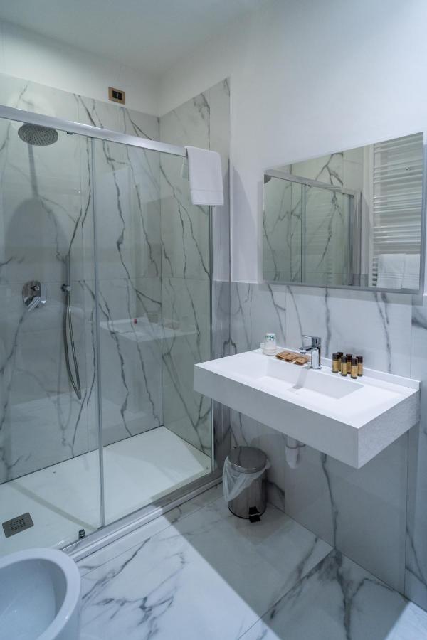 Hotel Globo Suite-Correnti Hotels サンレモ エクステリア 写真