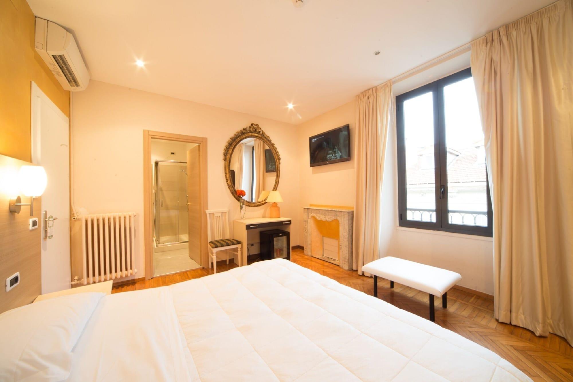 Hotel Globo Suite-Correnti Hotels サンレモ エクステリア 写真