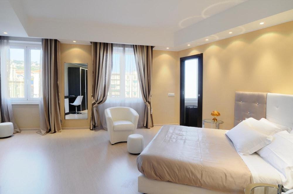 Hotel Globo Suite-Correnti Hotels サンレモ エクステリア 写真